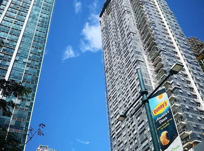 One Uptown （bgc） Apartment *