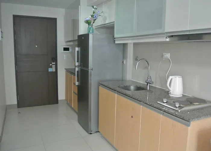 One Uptown （bgc） Apartment *